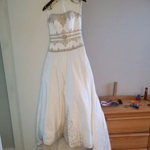 Oleg Cassini SZ 4 Satin Wedding Gown